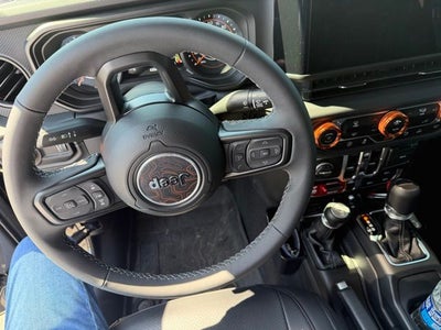 2025 Jeep Gladiator Mojave 4x4