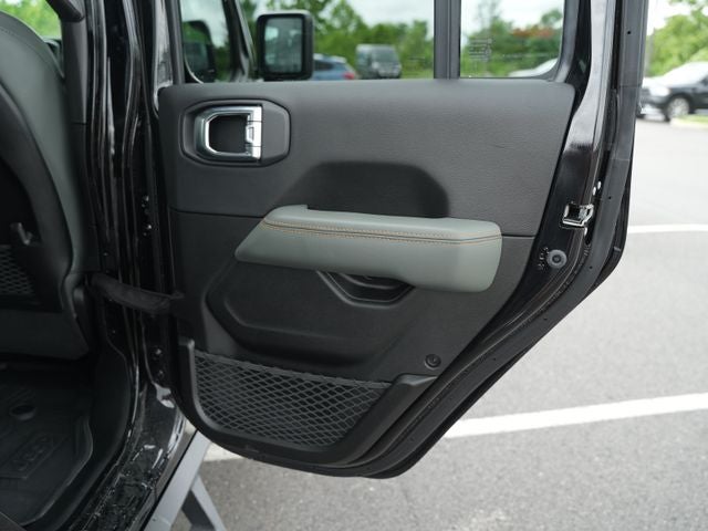 2025 Jeep Gladiator Mojave X
