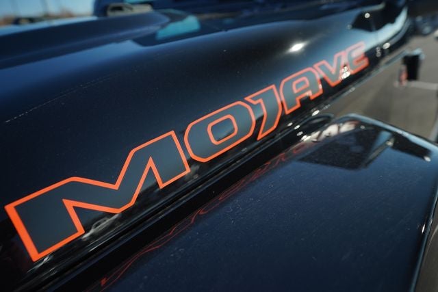 2026 Jeep Gladiator GLADIATOR MOJAVE X 4X4