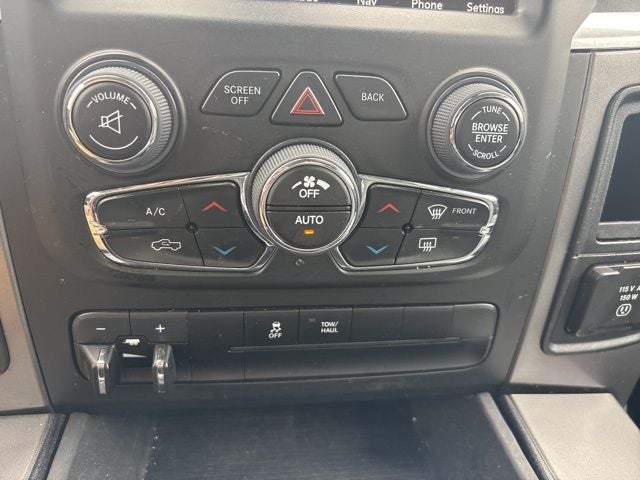 2023 RAM 1500 Classic SLT Crew Cab 4x2 5'7' Box