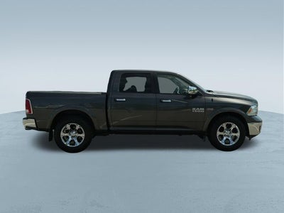 2017 RAM 1500 Laramie Crew Cab 4x4 5'7' Box