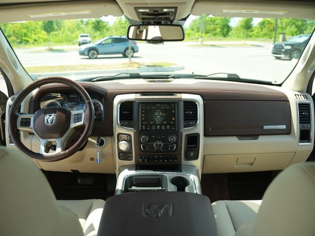 2017 RAM 1500 Laramie Crew Cab 4x4 5'7' Box