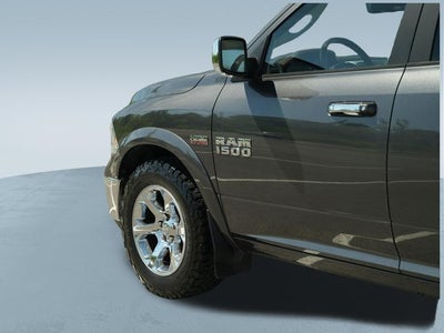 2017 RAM 1500 Laramie Crew Cab 4x4 5'7' Box