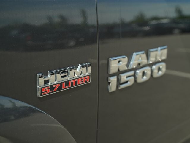 2017 RAM 1500 Laramie Crew Cab 4x4 5'7' Box