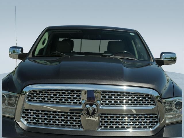 2017 RAM 1500 Laramie Crew Cab 4x4 5'7' Box