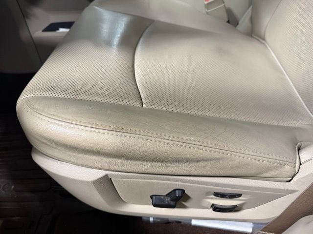 2017 RAM 1500 Laramie Crew Cab 4x4 5'7' Box