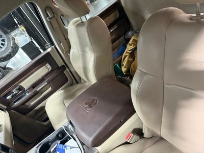 2017 RAM 1500 Laramie Crew Cab 4x4 5'7' Box