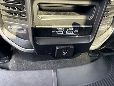 2021 RAM 1500 Big Horn Crew Cab 4x2 5'7' Box