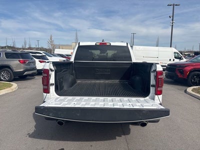 2024 RAM 1500 Laramie Crew Cab 4x2 5'7' Box