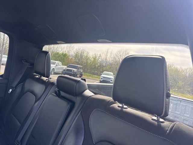 2024 RAM 1500 Laramie Crew Cab 4x2 5'7' Box