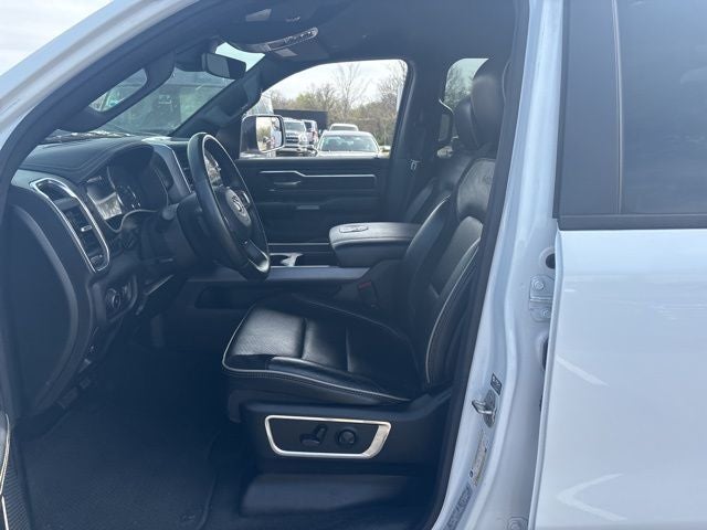 2024 RAM 1500 Laramie Crew Cab 4x2 5'7' Box