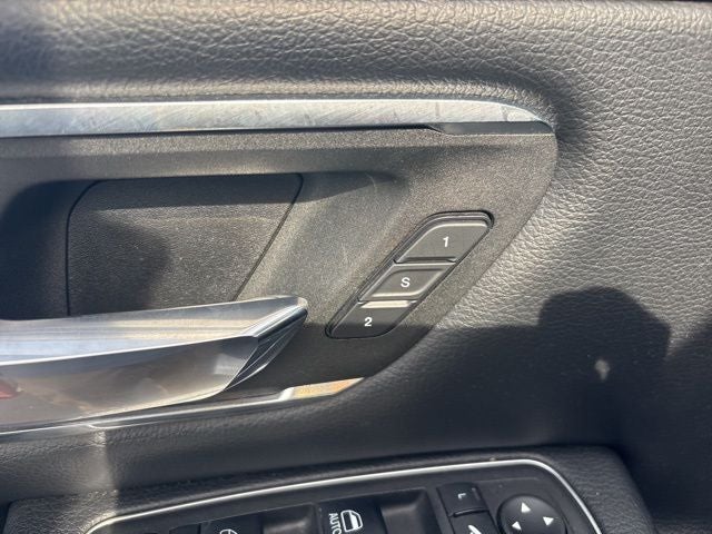 2024 RAM 1500 Laramie Crew Cab 4x2 5'7' Box