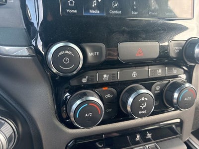 2024 RAM 1500 Laramie Crew Cab 4x2 5'7' Box