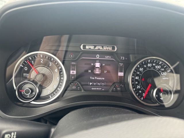 2019 RAM 1500 Big Horn/Lone Star Quad Cab 4x4 6'4' Box