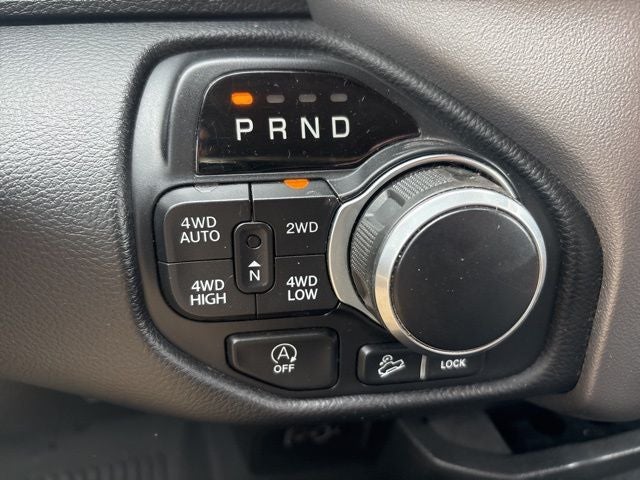 2019 RAM 1500 Big Horn/Lone Star Quad Cab 4x4 6'4' Box