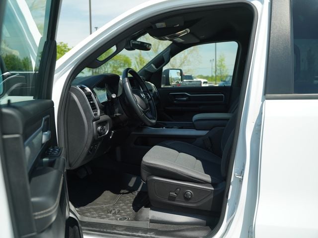 2022 RAM 1500 Big Horn Crew Cab 4x4 5'7' Box