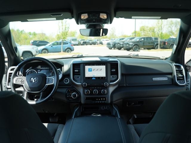 2022 RAM 1500 Big Horn Crew Cab 4x4 5'7' Box