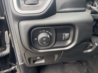 2023 RAM 1500 Big Horn Crew Cab 4x4 5'7' Box