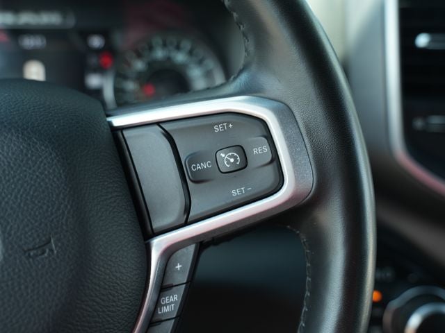 2022 RAM 1500 Big Horn Crew Cab 4x4 5'7' Box