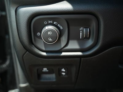 2022 RAM 1500 Big Horn Crew Cab 4x4 5'7' Box