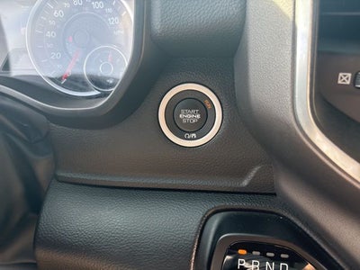 2022 RAM 1500 Big Horn Crew Cab 4x4 5'7' Box