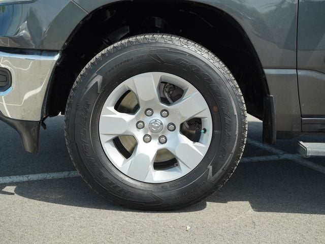 2022 RAM 1500 Big Horn Crew Cab 4x4 5'7' Box