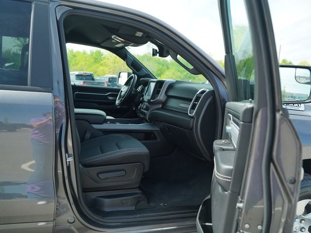 2022 RAM 1500 Big Horn Crew Cab 4x4 5'7' Box