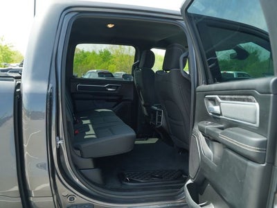 2022 RAM 1500 Big Horn Crew Cab 4x4 5'7' Box