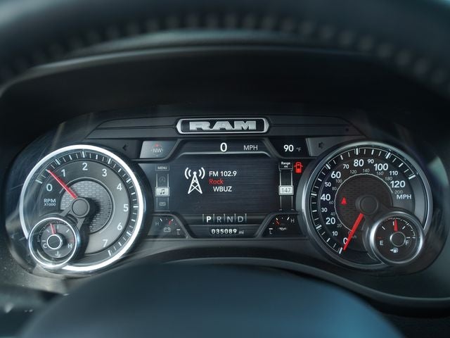 2022 RAM 1500 Big Horn Crew Cab 4x4 5'7' Box