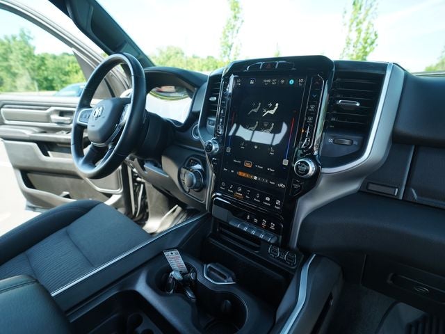 2023 RAM 1500 Big Horn Crew Cab 4x4 5'7' Box