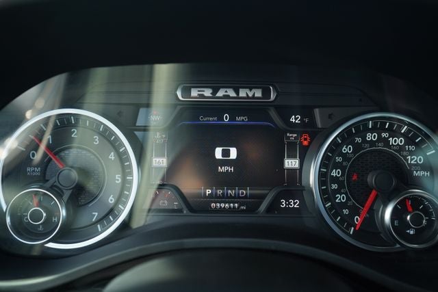 2022 RAM 1500 Big Horn Crew Cab 4x4 6'4' Box