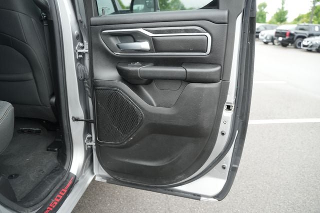 2022 RAM 1500 Big Horn Quad Cab 4x4 6'4' Box