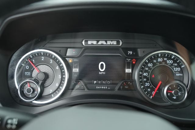 2022 RAM 1500 Big Horn Quad Cab 4x4 6'4' Box