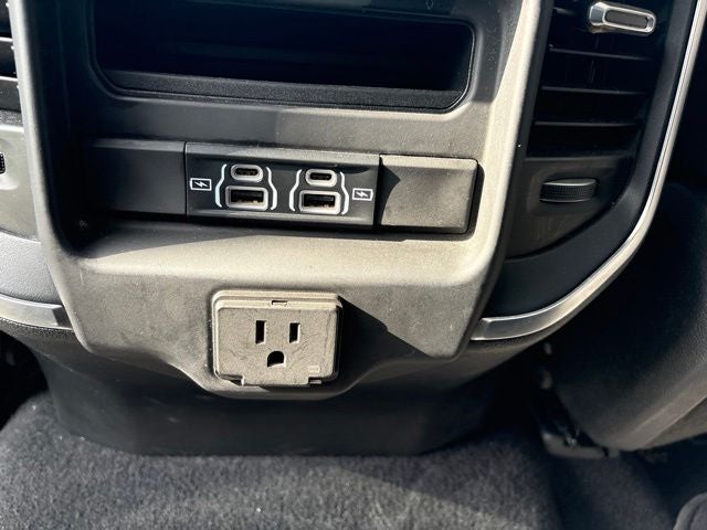 2025 RAM 1500 Big Horn Crew Cab 4x4 5'7' Box
