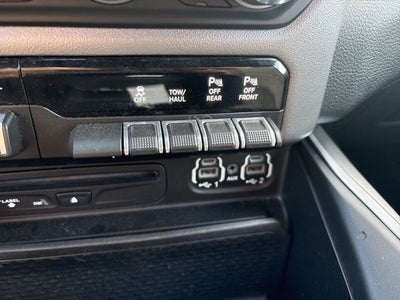 2019 RAM 1500 Big Horn/Lone Star Crew Cab 4x4 5'7' Box