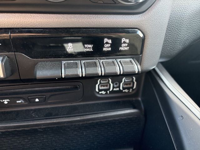 2019 RAM 1500 Big Horn/Lone Star Crew Cab 4x4 5'7' Box