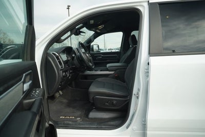 2022 RAM 1500 Big Horn Crew Cab 4x4 5'7' Box