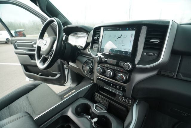 2022 RAM 1500 Big Horn Crew Cab 4x4 5'7' Box