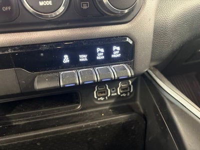 2023 RAM 1500 Big Horn Crew Cab 4x4 5'7' Box