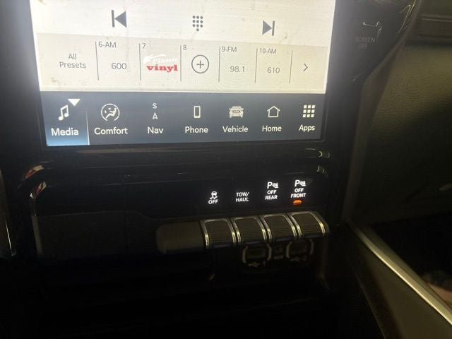 2023 RAM 1500 Big Horn Crew Cab 4x4 5'7' Box