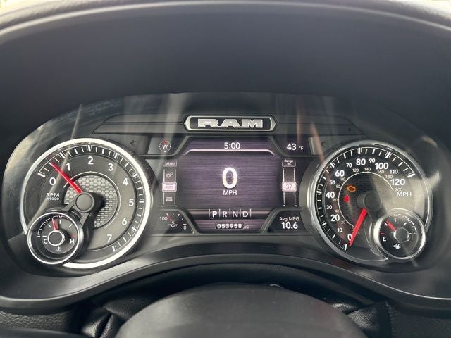 2022 RAM 1500 Big Horn Crew Cab 4x4 5'7' Box