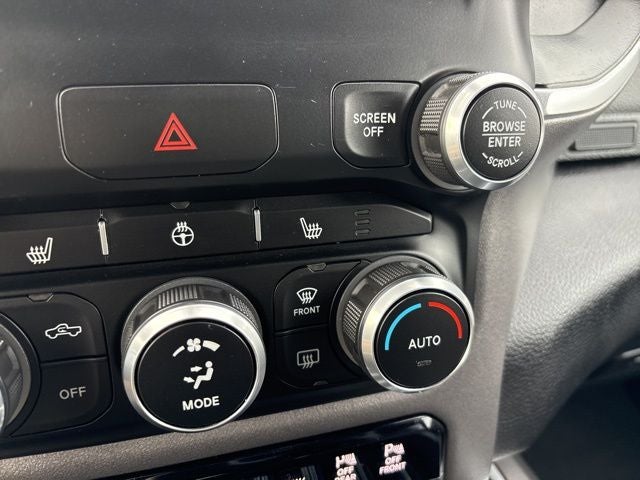 2022 RAM 1500 Big Horn Crew Cab 4x4 5'7' Box