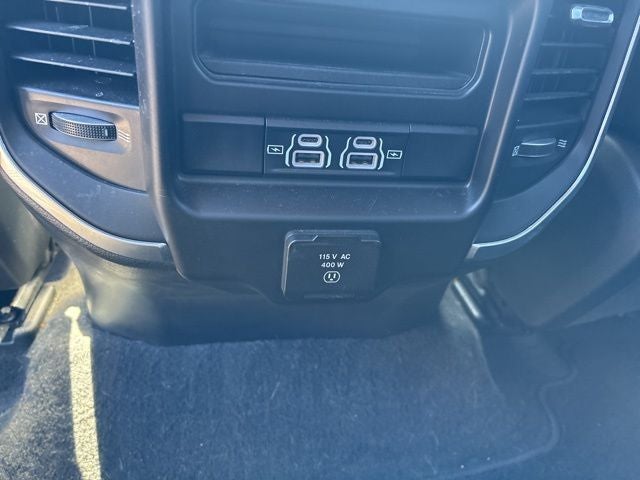 2022 RAM 1500 Big Horn Crew Cab 4x4 5'7' Box