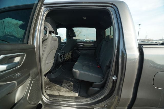 2022 RAM 1500 Big Horn Crew Cab 4x4 5'7' Box