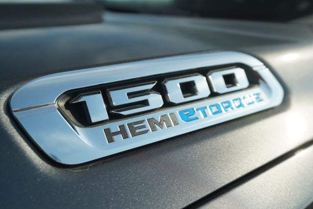 2022 RAM 1500 Big Horn Crew Cab 4x4 5'7' Box