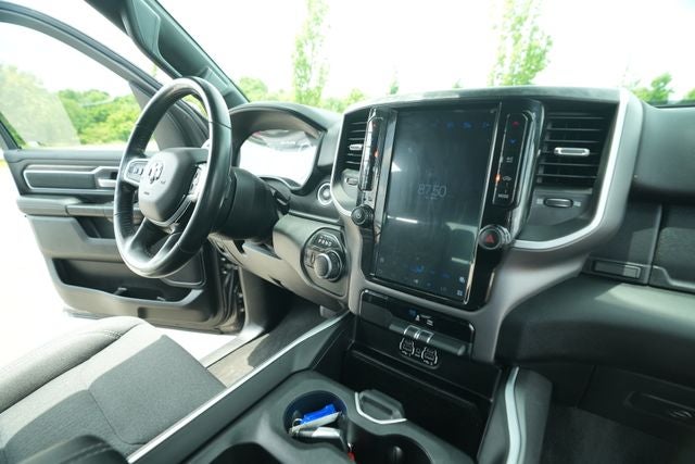 2020 RAM 1500 Big Horn Crew Cab 4x4 5'7' Box
