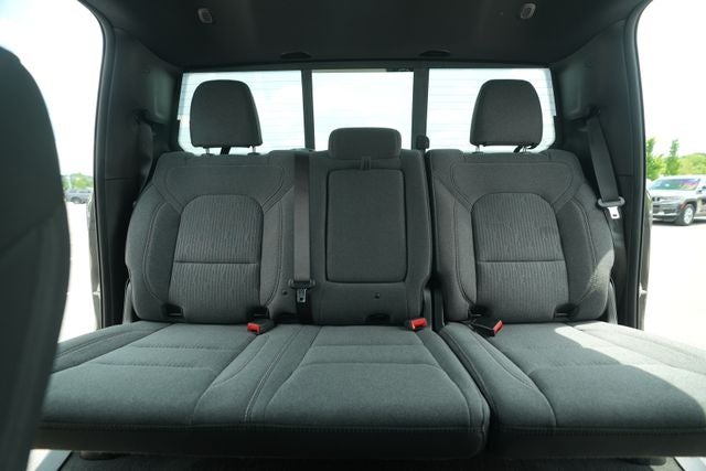2020 RAM 1500 Big Horn Crew Cab 4x4 5'7' Box