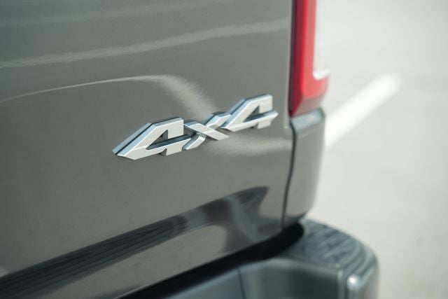 2020 RAM 1500 Big Horn Crew Cab 4x4 5'7' Box