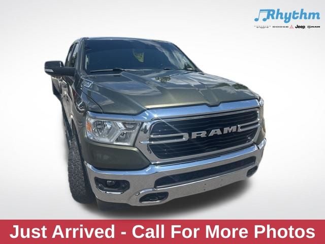 2020 RAM 1500 Big Horn Crew Cab 4x4 5'7' Box
