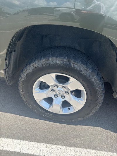 2020 RAM 1500 Big Horn Crew Cab 4x4 5'7' Box